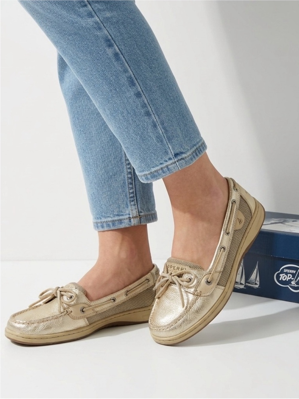 Sperry Women's Metallic Gold Boat Loafers size 9